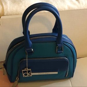 Calvin Klein small zipper hand bag (pre-owned)